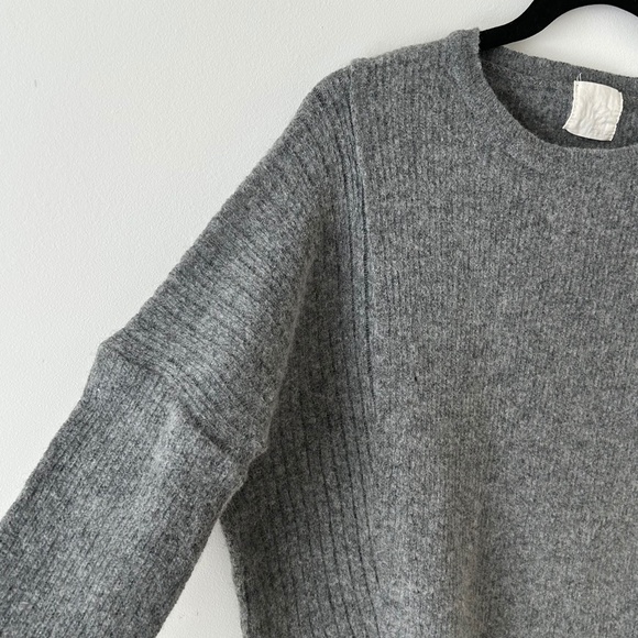 Girl By Band Of Outsiders Gray Crewneck Sweater - Picture 5 of 16